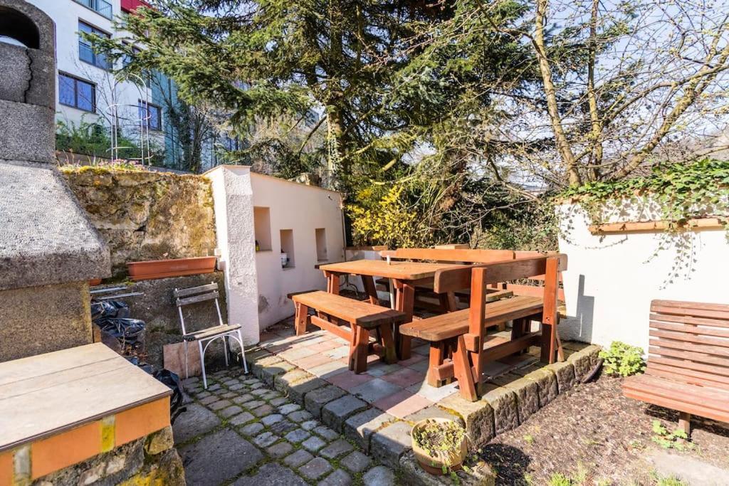 Apartman Vishegrad Apartment Karlovy Vary Exterior foto