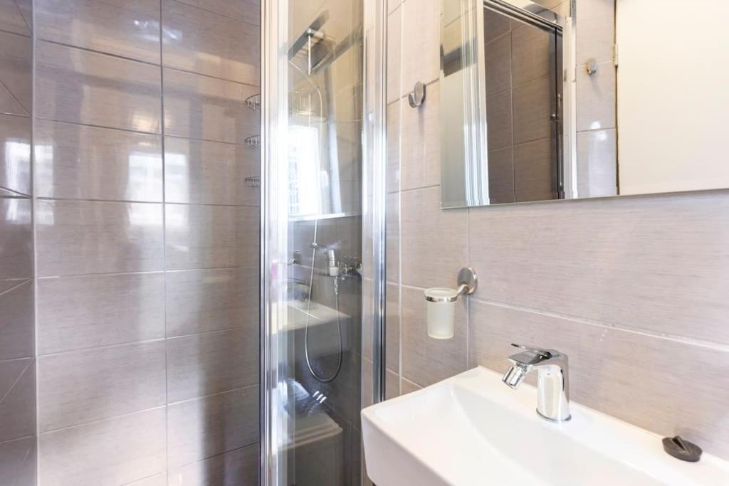 Apartman Vishegrad Apartment Karlovy Vary Exterior foto